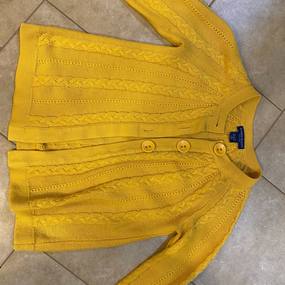 Yellow sweater - Picture 3 of 4